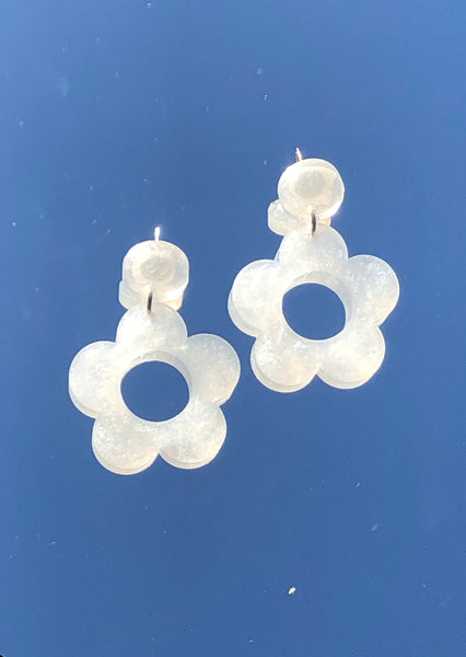 Pearlescent White ‘60’s Flower Baby’ Earrings